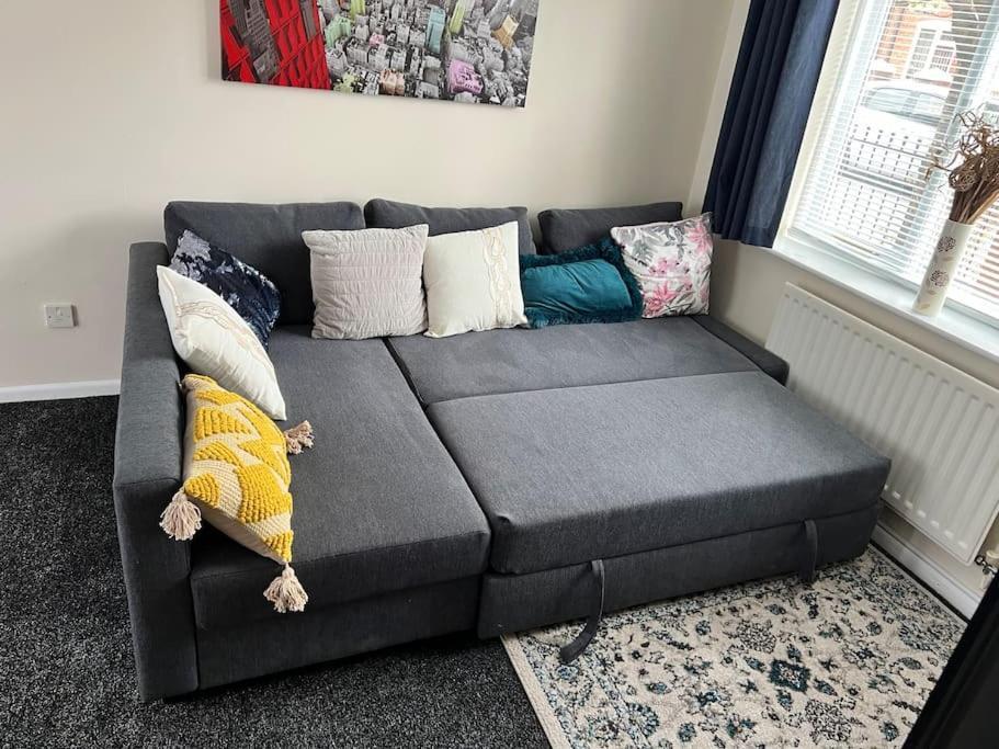 New Manchester Getaway Home - Free Gated Parking With Fob מראה חיצוני תמונה