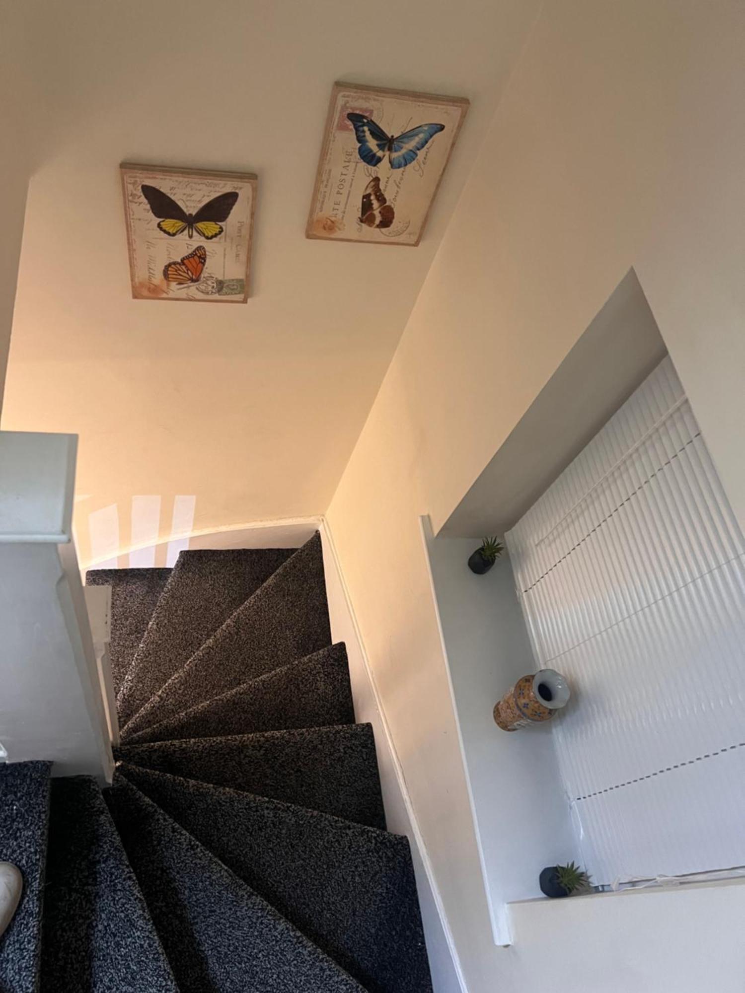 New Manchester Getaway Home - Free Gated Parking With Fob מראה חיצוני תמונה